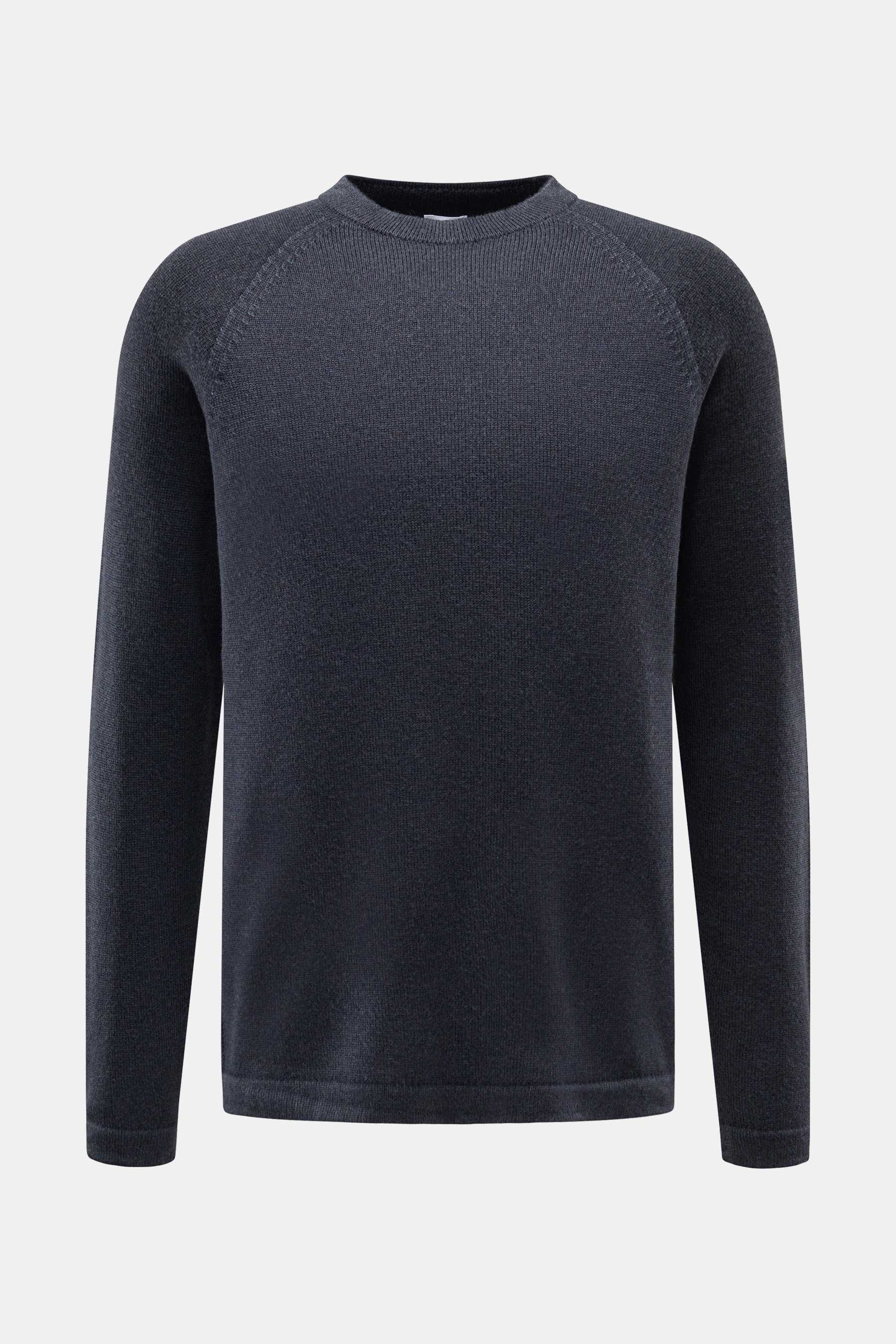 04651/ A trip in a bag Wende-Rundhalspullover 'Foggy Crew' graublau aus reiner Schurwolle, Slim Fit, garment dyed, Rundhals, Rippbündchen, frontale Ansicht.