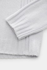 von Braun Cashmere Troyer hellgrau, Detailaufnahme von Ärmel und Saum, reiner Cashmere, weicher Griff, mittelfeines Strickbild, sportiver Rippstrick, Regular Fit, Stehkragen mit offener Leiste, komfortable Rippbündchen.