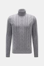 Front view of the von Braun Cashmere turtleneck jumper grey mottled, a premium everyday piece made from soft Inner Mongolia cashmere with a slim fit, close-fitting turtleneck, medium-fine knit, timeless cable knit pattern, and flexible ribbed bands.