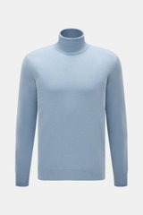 Malo Cashmere Rollkragenpullover hellblau, Slim Fit, feines Strickbild, anliegender Rollkragen, Rippbündchen, frontale Perspektive, reiner Cashmere.