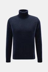 Front view of Fioroni Cashmere Rundhalspullover navy, a slim fit turtleneck sweater in pure cashmere with soft texture, medium fine knit, and flexible ribbed cuffs. Souveräne Eleganz in ihrer luxuriösesten Form: Der Rollkragenpullover von FIORONI aus erle