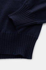 Fioroni Cashmere Rollkragenpullover 'Duvet' navy, Detailaufnahme von Ärmeln und Bündchen, reiner Cashmere, Slim Fit, feines Strickbild, weicher Griff.