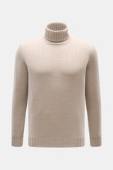 Fedeli Cashmere Rollkragenpullover 'Derby' taupe, frontal fotografiert, Regular Fit, reiner Cashmere, weicher, voluminöser Griff, mittelfeines Strickbild, Rollkragen, Rippbündchen.