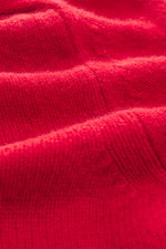 Close-up front view of the B.F. Knitwear Cashmere Turtleneck Sweater red showing the medium-fine knit and soft touch fabric.

Description: 
<p>Autumnal cashmere by the knitting expert B.F. KNITWEAR: This softly knitted turtleneck sweater is the perfect ad