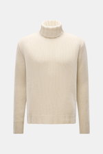 Front view of B.F. Knitwear Cashmere turtleneck sweater cream, pure cashmere, soft touch, coarse knit texture, regular fit, fitted turtleneck, elastic ribbed cuffs, autumnal cashmere made in Italy.