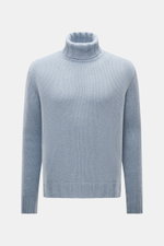 Front view of B.F. Knitwear Cashmere turtleneck sweater light blue melange, autumnal pure cashmere with soft touch, coarse knit texture, regular fit, fitted turtleneck, elastic ribbed cuffs, made in Italy.