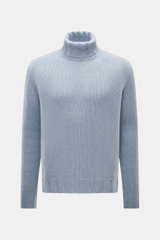 Front view of B.F. Knitwear Cashmere turtleneck sweater light blue melange, autumnal pure cashmere with soft touch, coarse knit texture, regular fit, fitted turtleneck, elastic ribbed cuffs, made in Italy.