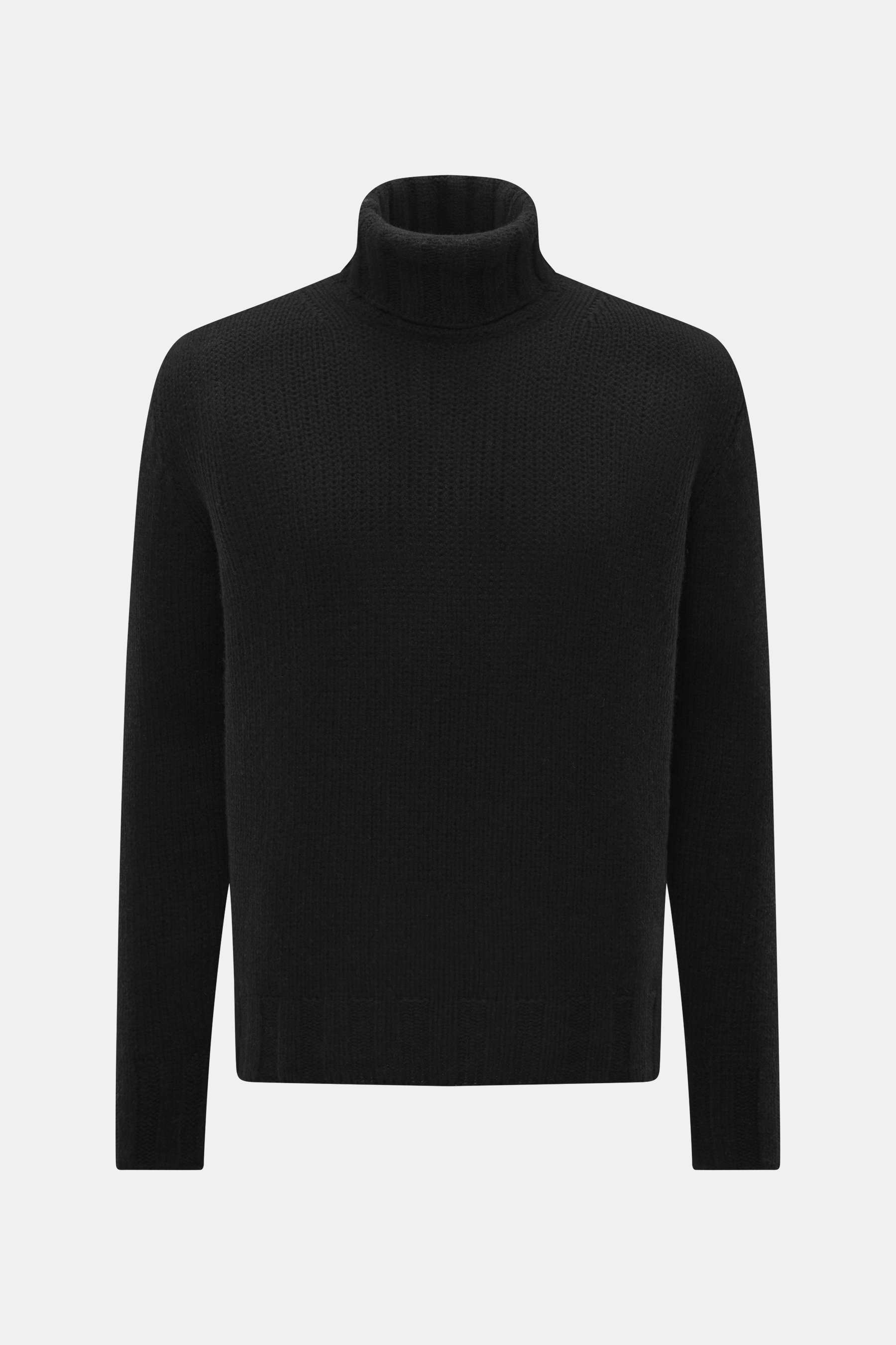 Front view of B.F. Knitwear Cashmere turtleneck sweater black, pure cashmere, soft touch, coarse knit texture, regular fit, fitted turtleneck, elastic ribbed cuffs. Autumnal cashmere from the knitting expert B.F. KNITWEAR: This softly knitted turtleneck s
