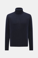 Front view of B.F. Knitwear Cashmere turtleneck sweater navy, pure cashmere, soft touch, coarse knit texture, regular fit, fitted turtleneck, elastic ribbed cuffs. Autumnal cashmere from the knitting expert B.F. KNITWEAR: This softly knitted turtleneck sw
