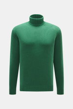 Della Ciana Rollkragenpullover grün, frontal fotografiert, Slim Fit, mittelgrobes Strickbild, Mix aus Wolle und Cashmere, weicher Griff, Rollkragen, komfortable Rippbündchen.