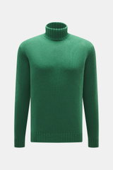 Della Ciana Rollkragenpullover grün, frontal fotografiert, Slim Fit, mittelgrobes Strickbild, Mix aus Wolle und Cashmere, weicher Griff, Rollkragen, komfortable Rippbündchen.
