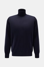 Brustansicht des Brunello Cucinelli Feinstrick-Rollkragenpullovers navy aus Schurwolle und Cashmere mit Rippstrick-Kragen und Bündchen.