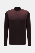 Front view of Kiefermann Merino Fine Knit Sweater 'Malt' burgundy, pure merino wool, super soft touch, very fine knit pattern, slim fit, high crew neckline, elastic sleeve cuffs.