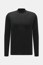 Front view of Kiefermann Merino fine knit sweater 'Malt' black, pure merino wool, super soft touch, very fine knit pattern, slim fit, high crew neckline, elastic sleeve cuffs.