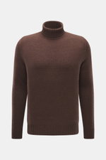 Bruno Manetti Cashmere turtleneck jumper dark brown shown from front, slim fit with medium-fine knit, ribbed bands, and close-fitting turtleneck. A timeless winter essential: This elegant turtleneck jumper by BRUNO MANETTI keeps you warm with its comforta