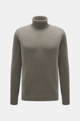 FTC Cashmere Rollkragenpullover graugrün meliert, Slim Fit, mittelfeines Strickbild, Rollkragen und Rippbündchen, frontal fotografiert.