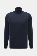 Frontale Nahaufnahme des FTC Feinstrick-Rollkragenpullovers navy, Slim Fit, aus Fair-Trade-Cashmere und Lyocell, mit feinem Strickbild, anliegendem Rollkragen und komfortablen Rippbündchen.