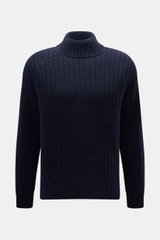 Closed Mock-Neck Pullover navy, frontal fotografiert, edler Wollstrick, markanter Strukturstrick, Regular Fit, Rippkragen und Bündchen, schweres Strickbild, leicht griffig.