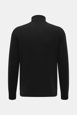 Rückansicht des schwarzen 04651/ A trip in a bag Cashmere Rollkragenpullovers mit anliegendem Rollkragen, Slim Fit und Rippbündchen aus reinem Cashmere.