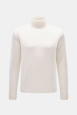 von Braun Merino Rollkragenpullover offwhite, frontale Nahaufnahme, reine Merinowolle, mittelfeines Strickbild, Oversized Fit, Rollkragen Rippstrick, flexible Rippbündchen, klassischer Winterpullover
