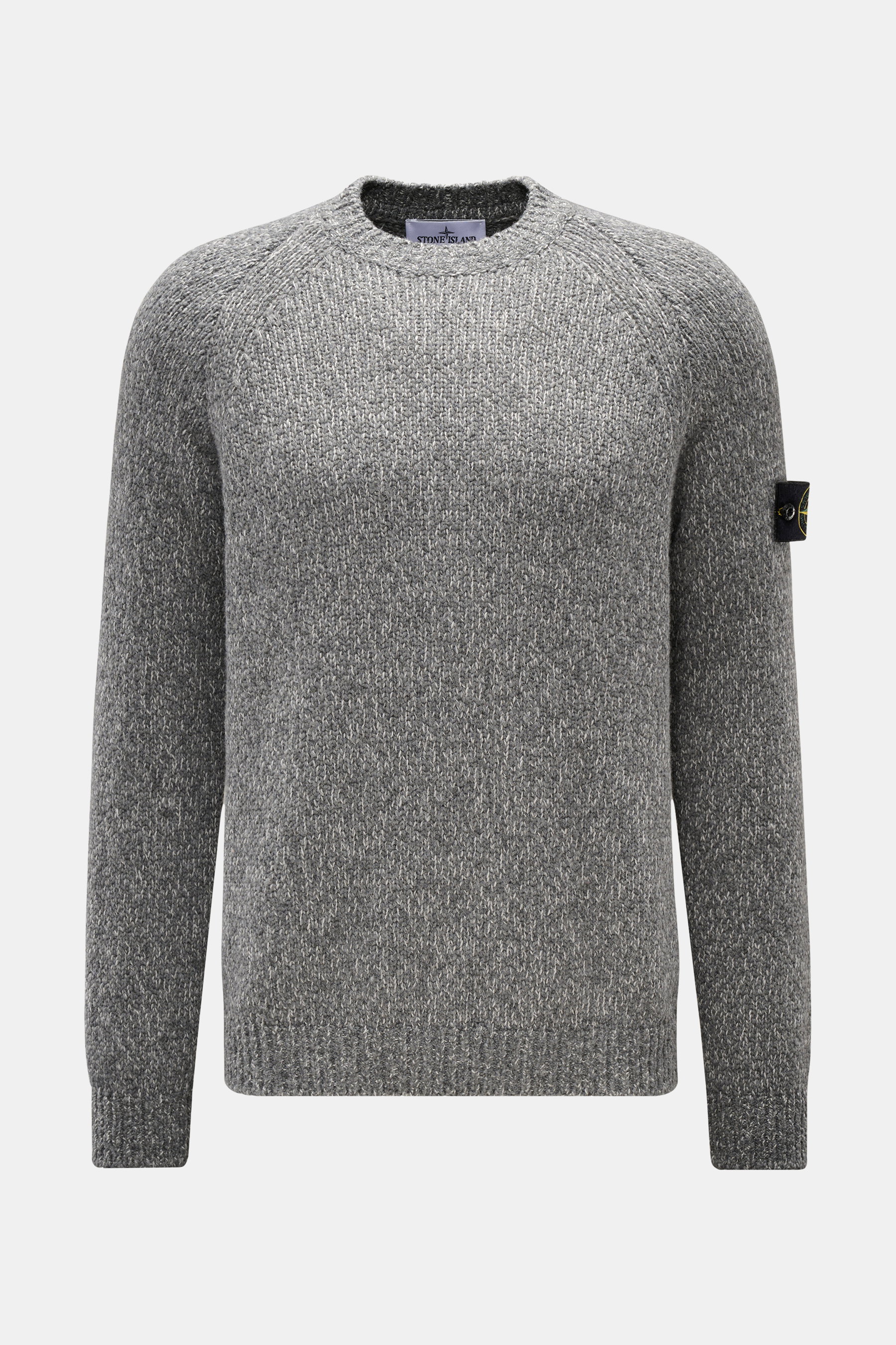 Stone Island Rundhalspullover 'Fancy Yarn' altrosa meliert, Slim Fit, aus Wollmix mit Raglanärmeln, Kompass-Badge am Ärmel, frontal fotografiert.
