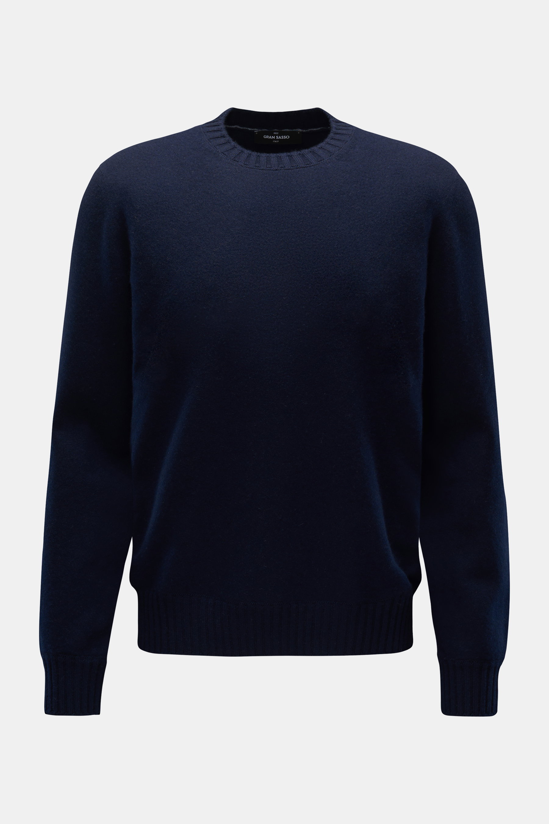 Gran Sasso Cashmere Rundhalspullover navy, frontal aus leichter Vogelperspektive, reiner Cashmere, sehr weicher Griff, leicht gewalkte Qualität, feines Strickbild, Regular Fit, Rundhalsausschnitt, komfortable Rippbündchen.