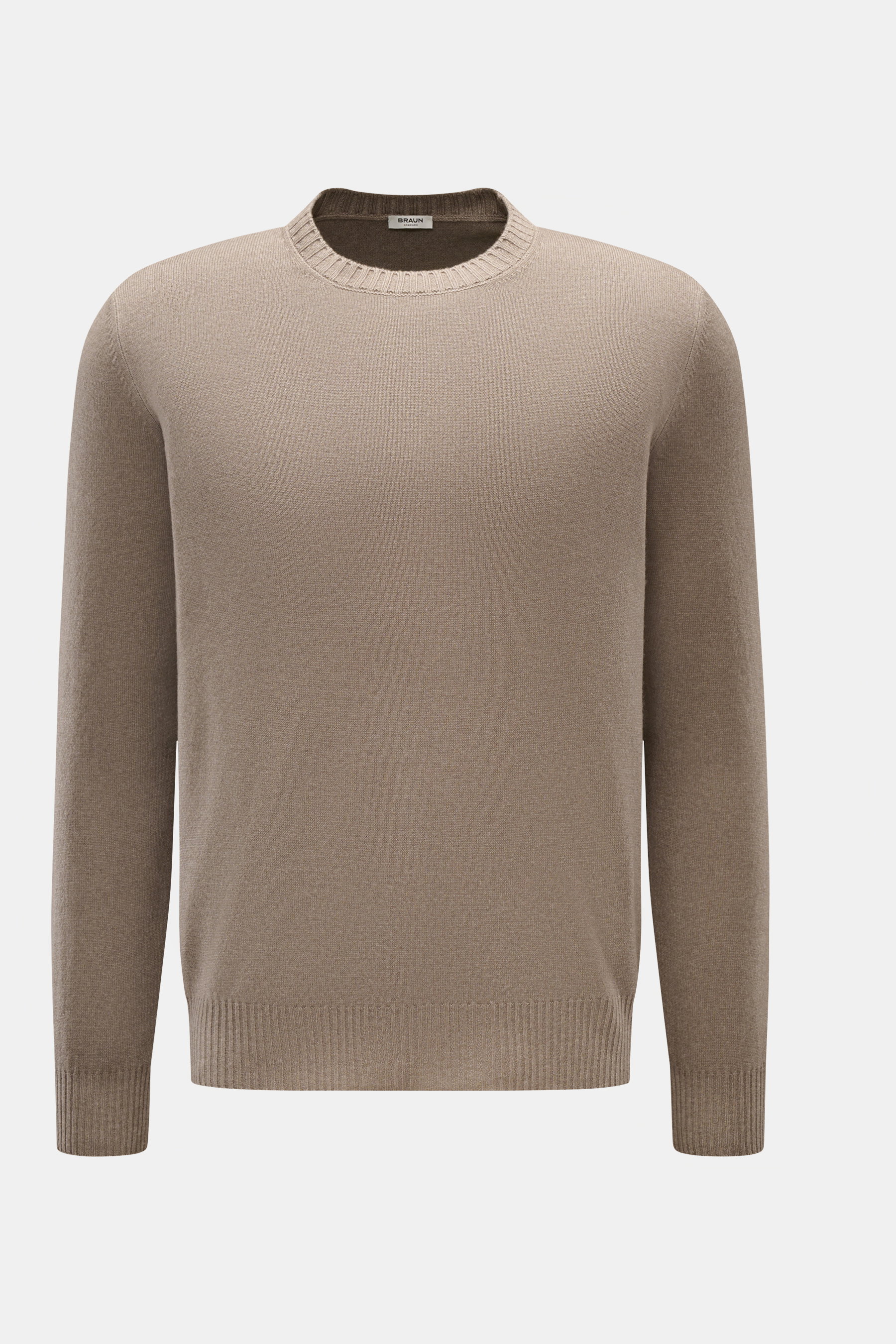 BRAUN Hamburg Rundhalspullover taupe, frontal fotografiert, Regular Fit, weiches Material aus Schurwolle, Viskose, Cashmere, Rundhalsausschnitt, Rippbündchen.
