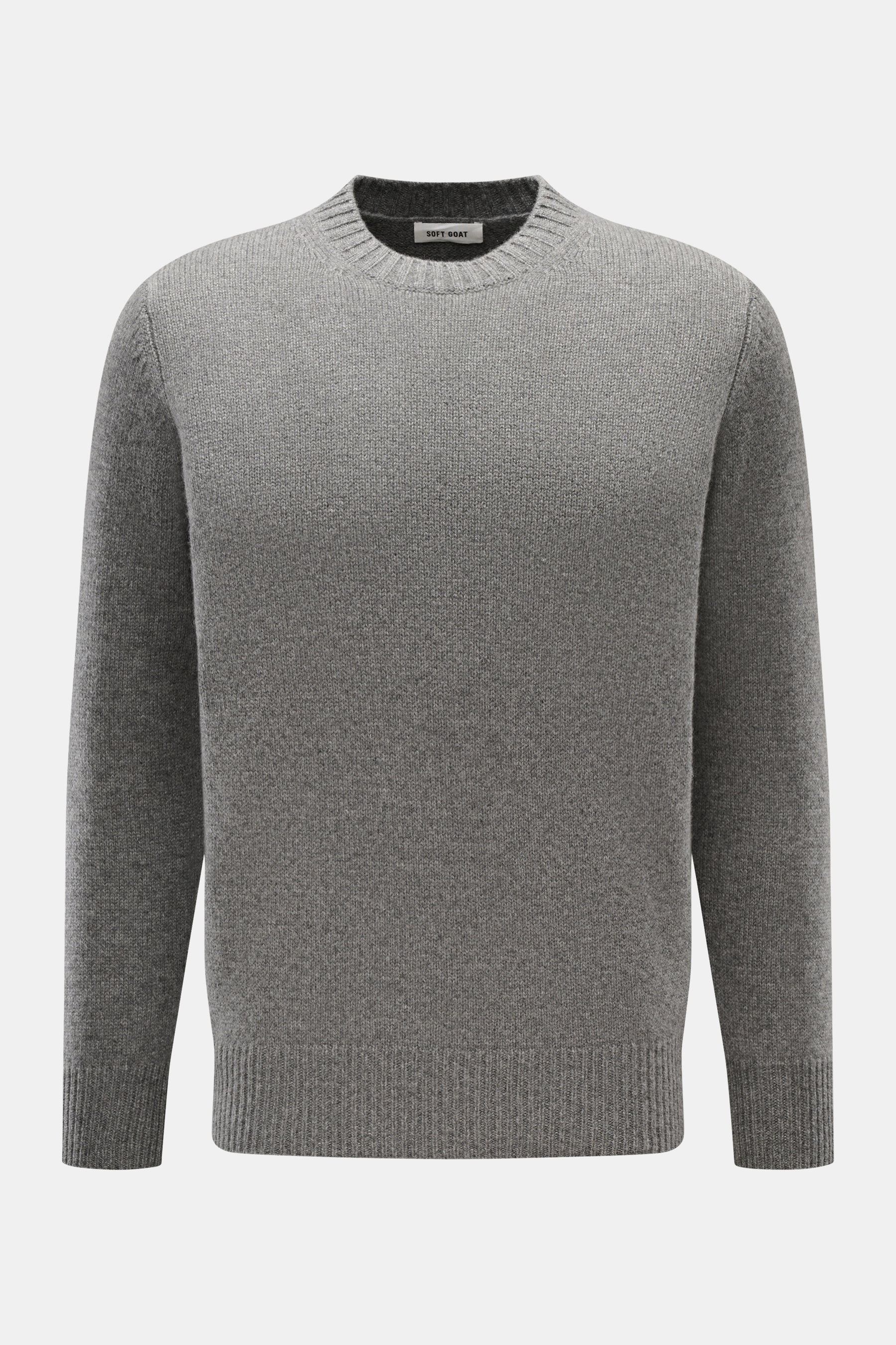 Soft Goat Cashmere Rundhalspullover grau, frontal fotografiert, nachhaltiger, sehr weicher Slim Fit mit Rundhalsausschnitt und breiten Rippbündchen.