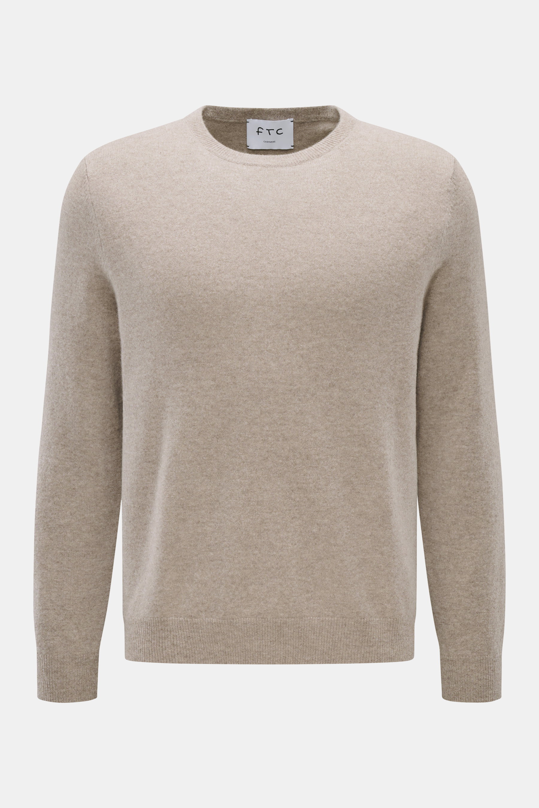 Frontansicht des FTC Cashmere Rundhalspullover taupe, Slim Fit, aus ultraweichem, reinem Cashmere mit feinem Strickbild, Rundhalsausschnitt und Rippbündchen.