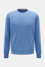 Gran Sasso Rundhalspullover graublau, frontal fotografiert, feines Strickbild, Rundhalsausschnitt, Regular Fit, Schurwolle, Cashmere, Viskose.