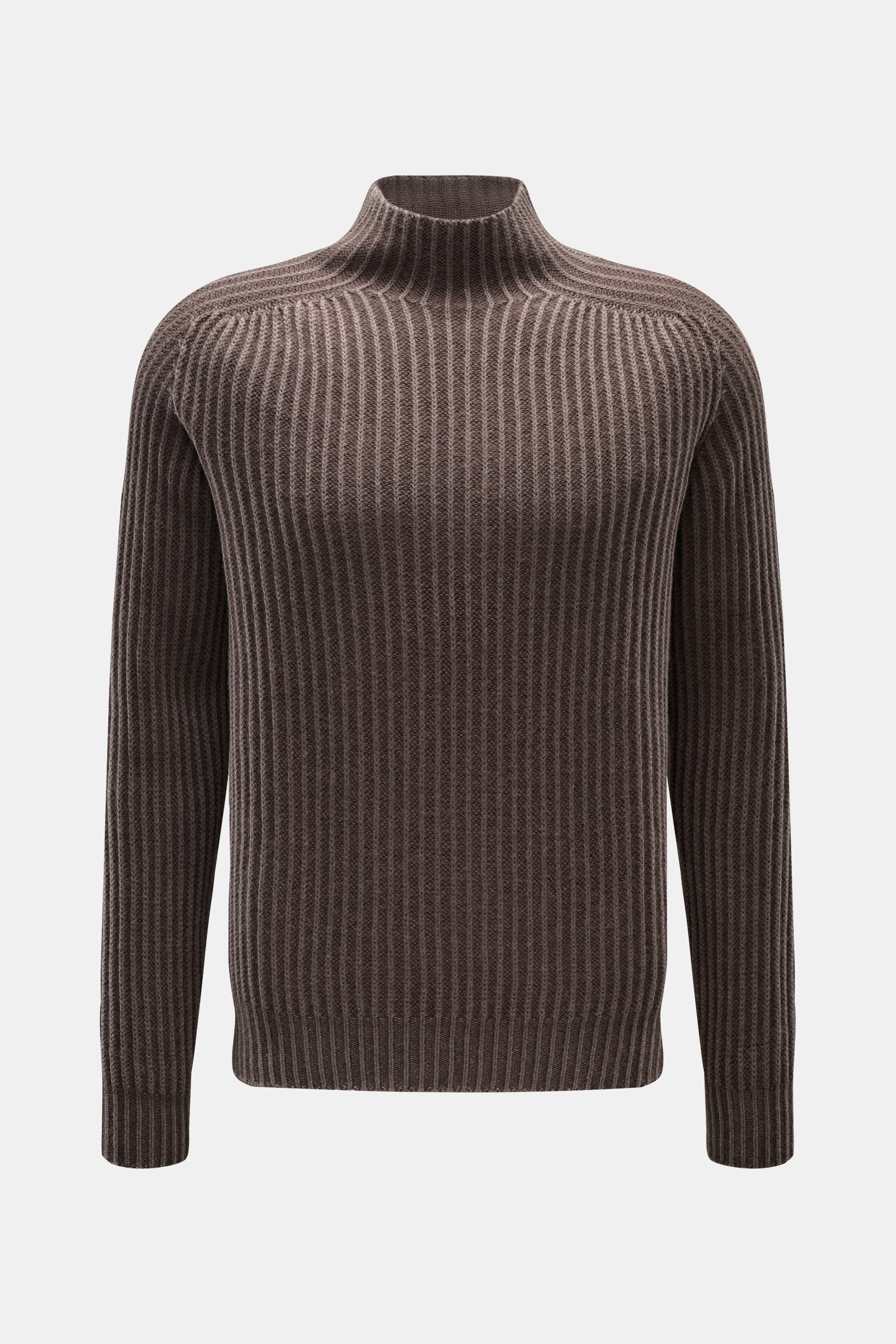 Frontale Nahaufnahme des taupefarbenen 04651/ A trip in a bag Mock Neck Pullover 'Foggy Mock' mit Stehkragen, Slim Fit, grobem Rippstrick aus weicher reiner Wolle.