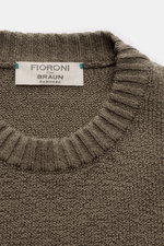 Close-up front view of the Fioroni Crew neck jumper olive showing ribbed crew neck and medium-fine pure cotton knit.