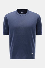 C.P. Company Kurzarmpullover navy, Frontansicht, leichter Leinen-Feinstrick, Regular Fit, elastische Rippbündchen, kleines Weblabel am Saum.
