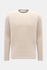 Front view of Iris von Arnim Cashmere Rundhalspullover 'Aurenzo' sand, a slim fit round neck sweater with voluminous patent stitch in soft pure cashmere.

<p>Kompromisslose Strickqualität – made to last: Der Rundhalspullover 'Aurenzo' vom renommierten Ham