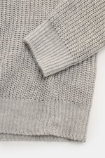 Close-up from above of the sleeve and hem of the Iris von Arnim Crew neck jumper 'Leovan' grey mottled, showing its voluminous brioche knit in linen-cotton blend.

<p>A luxurious knitwear essential: With its voluminous brioche knit in the finest linen-cot