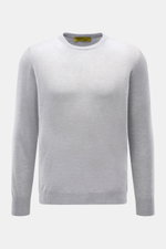 B.F. Knitwear Cashmere Rundhalspullover hellgrau meliert, Slim Fit, feines, luftiges Strickbild, Rundhalsausschnitt, elastische Bündchen, Frontansicht.