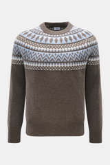 Front view of von Braun Cashmere crew neck jumper brown/smoky blue/cream patterned with classic Norwegian pattern, crew neck, and raglan sleeves.

<p>Nordic tradition meets luxurious sophistication: With its classic Norwegian pattern and fine cashmere fro