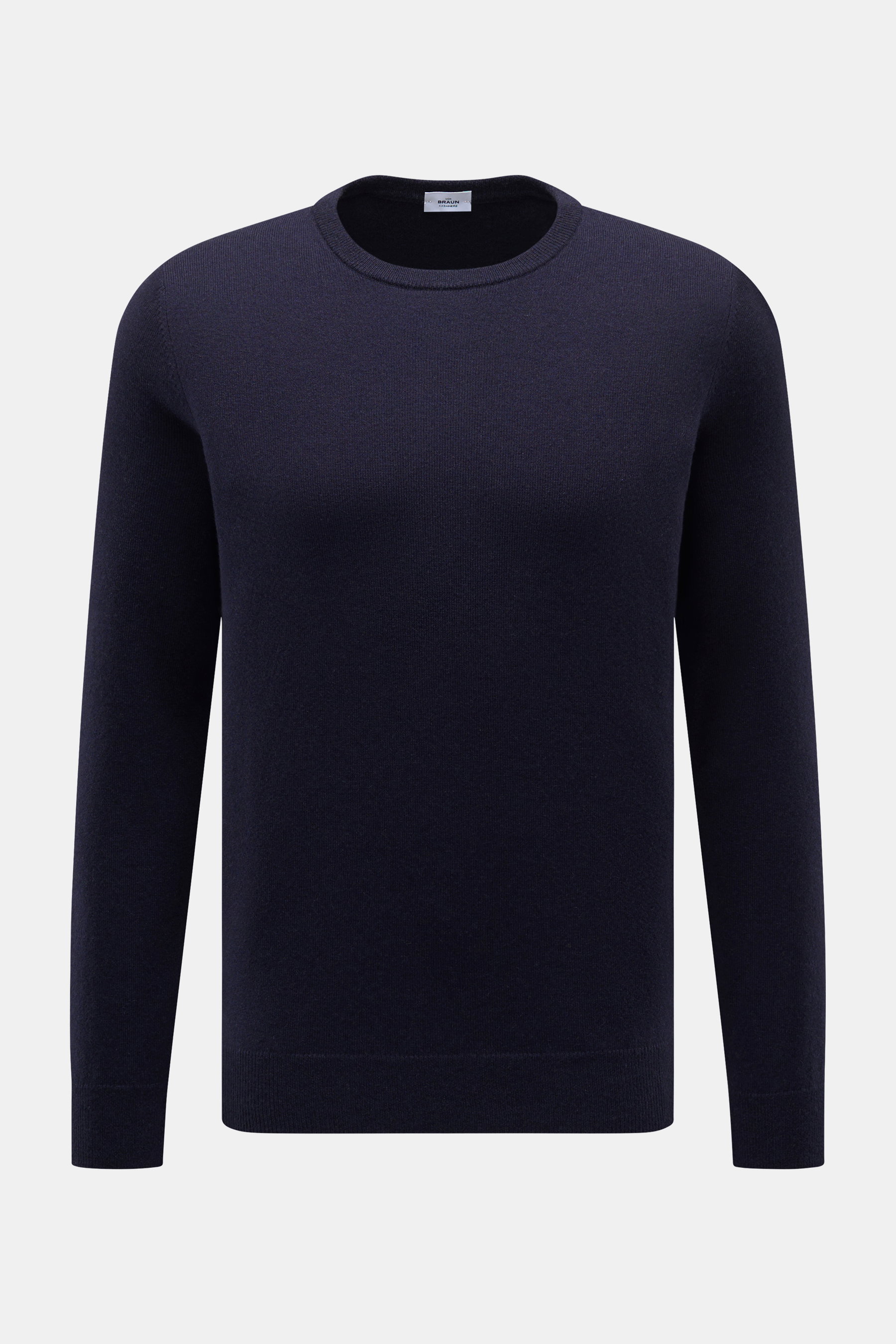 Front view of von Braun Cashmere Rundhalspullover navy, a slim fit crewneck sweater made of pure Mongolian cashmere with soft touch, fine knit, and flexible ribbed cuffs. 

Description:  
<p>Vielseitiges Essential für die kalte Jahreszeit: Der VON BRAUN F