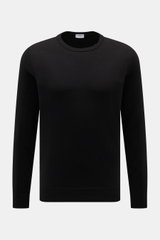 von Braun Cashmere Rundhalspullover schwarz shown from the front on a white background, versatile essential for cold season, made of pure cashmere, soft touch, fine knit pattern, slim fit, round neckline, flexible ribbed cuffs.