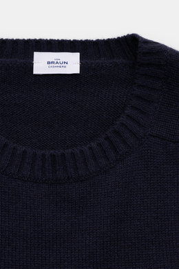 Close-up top view of von Braun Cashmere crew neck jumper navy showing ribbed elasticated bands and fine knit texture with label.

Description: 
<p>A smooth basic for the cold season: This VON BRAUN jumper is a fine knit essential in pure Mongolian cashmer