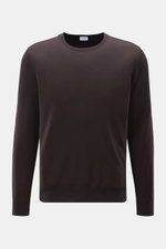 von Braun Merino Rundhalspullover dunkelbraun, Slim Fit, aus reiner Merinowolle mit feinem Strickbild, Rundhalsausschnitt, elastischen Rippbündchen, frontal fotografiert.