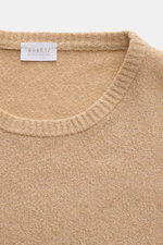 Close-up top view of 04651/ A trip in a bag Rundhalspullover 'Knit Terry Crew' beige with fine bouclé texture and round neckline.

Description: <p>Markante Frottee-Optik: Der feine Bouclé-Strick aus elastischer Baumwolle und hochwertiger Microfaser verlei