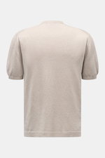 Back view of 04651/ A trip in a bag Fine knit short sleeve jumper 'Pocket Tee' taupe in linen-cotton blend with crew neck and short sleeves.

<p>Lightness you can feel: The fine knit short sleeve jumper 'Pocket Tee' by 04651/ A TRIP IN A BAG in a summery 