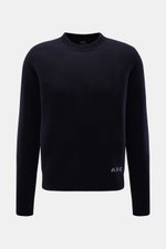 A.P.C. Rundhalspullover 'Edmond' navy aus reiner Wolle, Regular Fit, mit Rundhalsausschnitt, Rippbündchen, von vorne fotografiert.