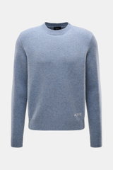 A.P.C. Rundhalspullover 'Edmond' rauchblau meliert aus reiner Wolle, Regular Fit, Front nah, mit Rundhalsausschnitt und Rippbündchen.