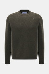 Stone Island Rundhalspullover 'Stellina' dark olive, frontal fotografiert, Regular Fit, Raglanärmel, Rundhalsausschnitt, weicher Griff, Schurwolle-Microfaser-Mix, dezentes Stellina-Stitching.