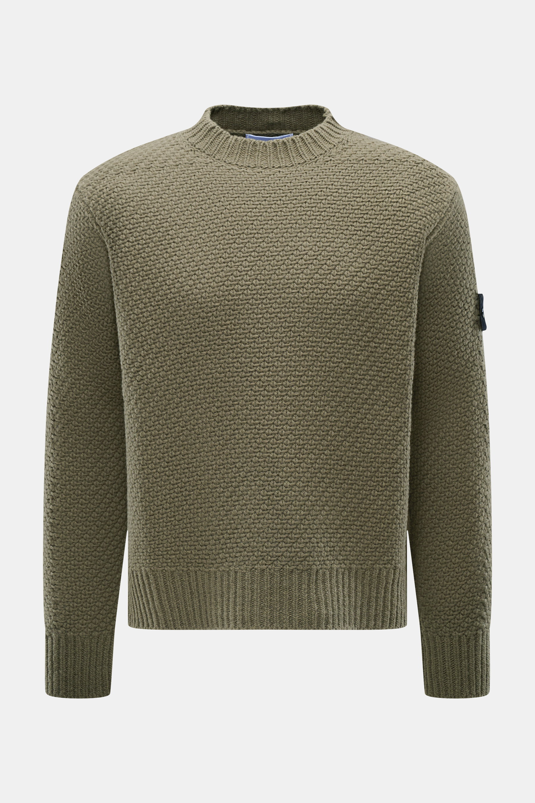 Stone Island Rundhalspullover oliv, frontal, Regular Fit, RWS-zertifizierte Schurwolle, Microfaser, voluminöses Strickbild, Rundhalsausschnitt, Kompass-Badge am Oberarm, elastische Rippstrickbündchen, leicht strukturierter Griff.