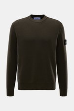 Stone Island Crewneck Sweater 'Maglia' khaki shown from the front, soft pure wool with medium-fine knit, regular fit, ribbed cuffs, compass badge on arm.