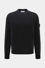 Stone Island Rundhalspullover schwarz, frontal fotografiert, aus wärmendem Wollmix mit Kompass-Badge am Oberarm, Regular Fit, Rundhals.