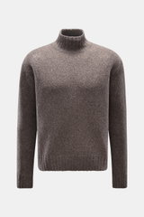 04651/ A trip in a bag Mock Neck Pullover 'Grainy' taupe, frontal fotografiert, Boucléstrick, Woll-Mix, hoher Rippkragen, Regular Fit.